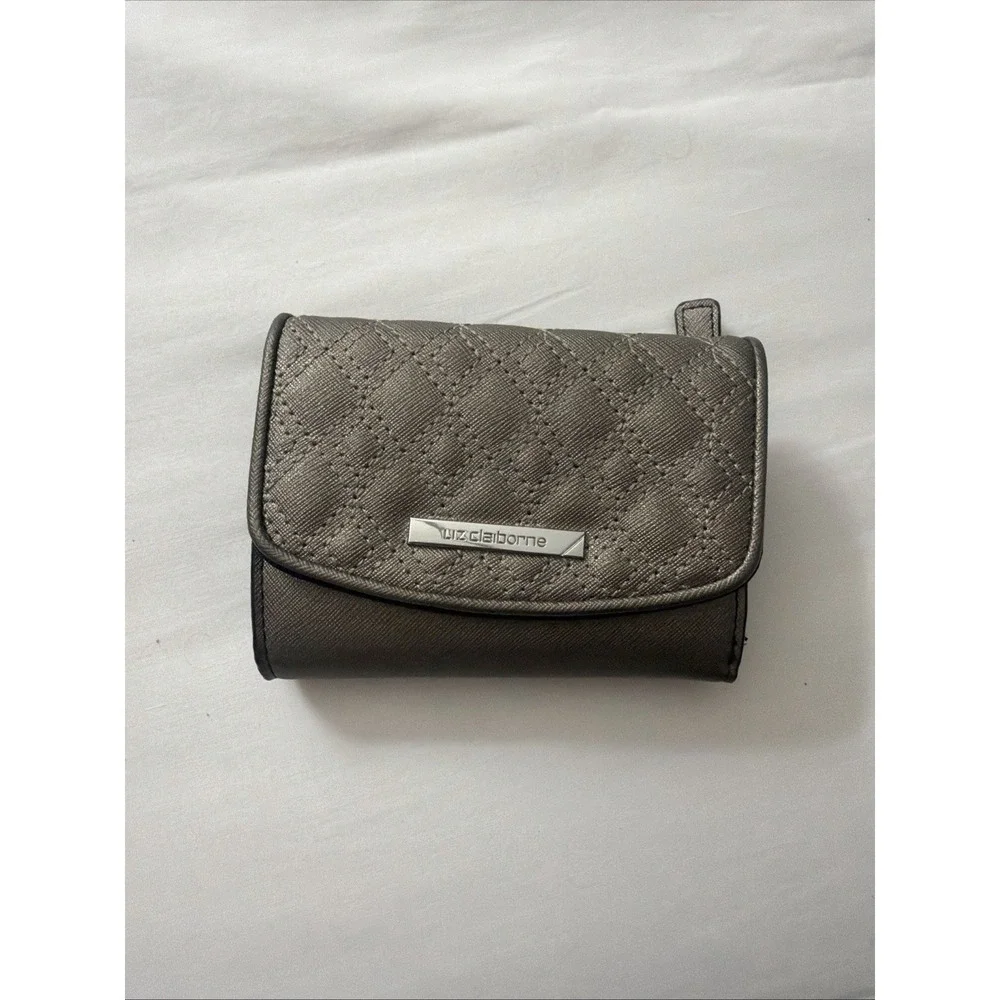Liz Claiborne Wallet Envelope Clutch Silver Cute Purse Clutch‎ Wallets Women's